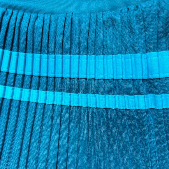 Adidas Adipure Teal Tennis Mini Skort size small - Picture 4 of 9